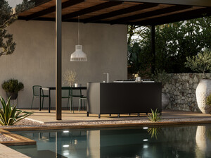 ¿Cocina exterior con mesa y sillas a juego? ¡Aura!