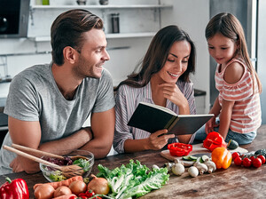 “Cucina a colori”, il libro Arredo3 per beneficienza